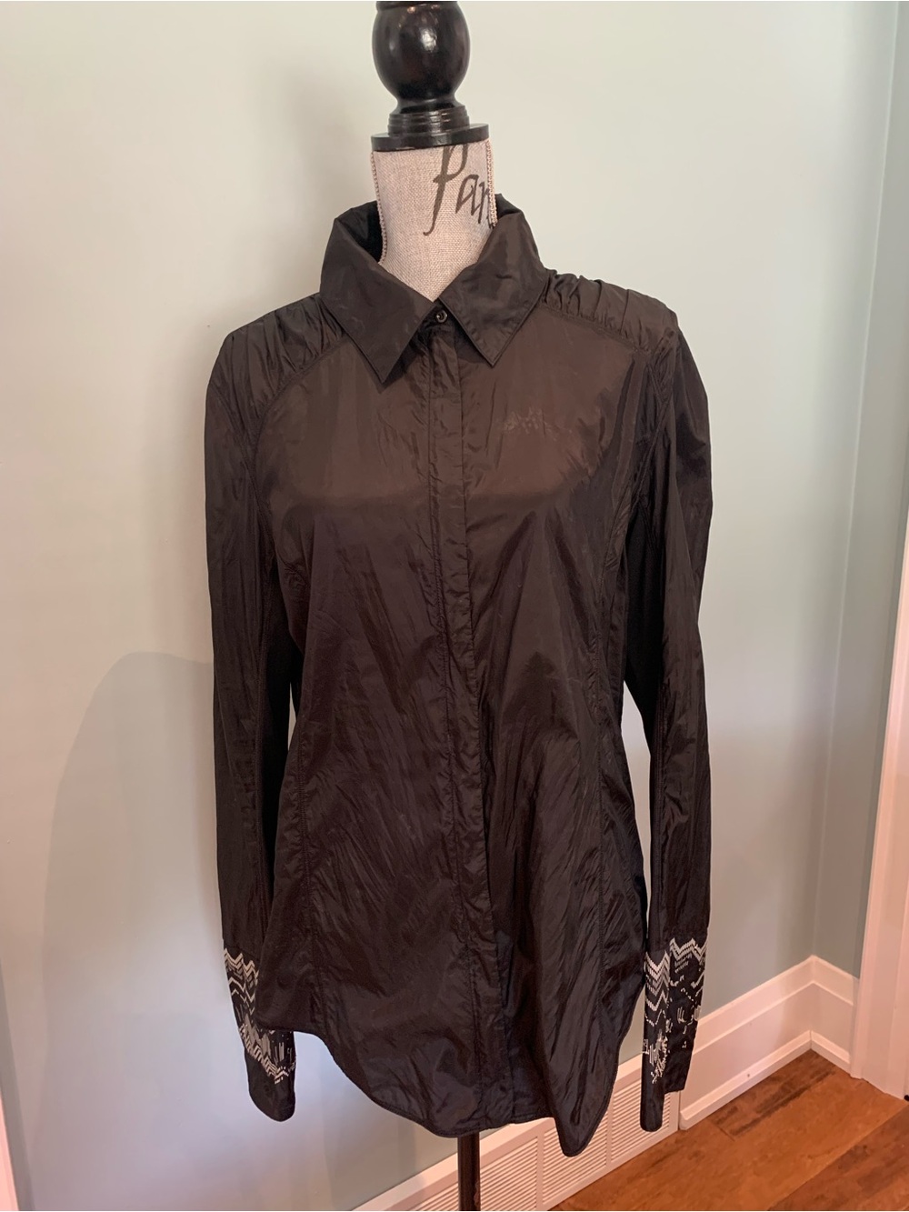 lululemon athletica Black Long-Sleeve Button-Front Jacket with Embroidered Cuffs